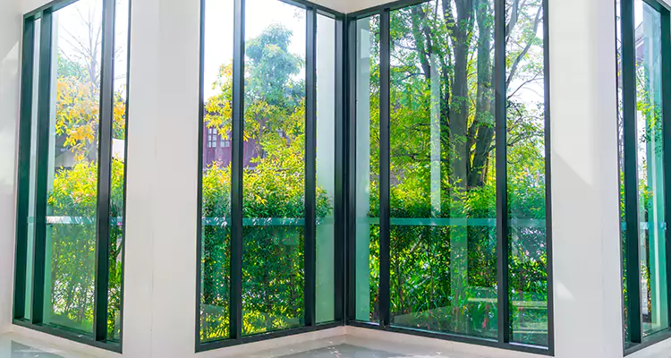 Emergency Balcony Door Glass Repair in Kissimmee, FL